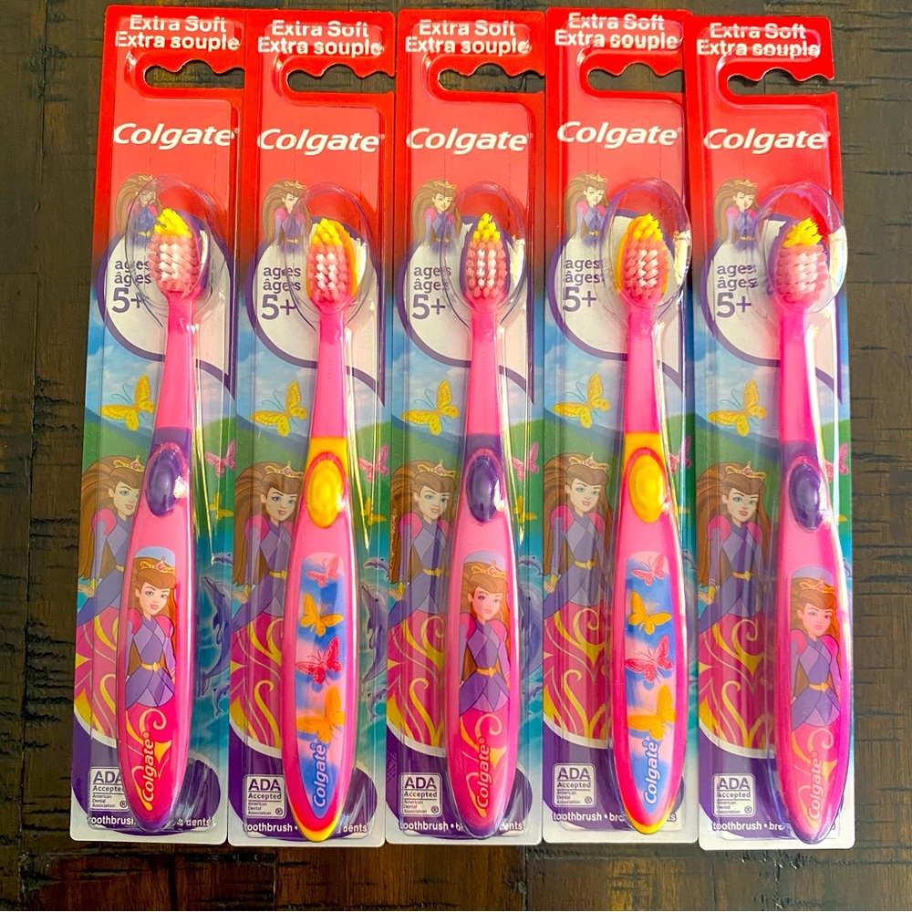 Colgate kids Toothbrushes bundle